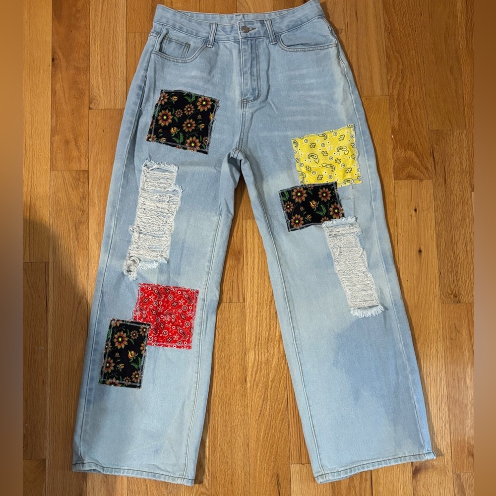 Super Cute Patchwork Distressed Ripped Women's Fl… - image 4
